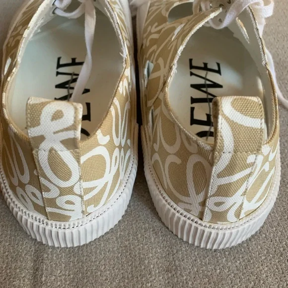 NWT size 41 monogram canvas Loewe Beige and White Sneakers - Picture 4 of 8